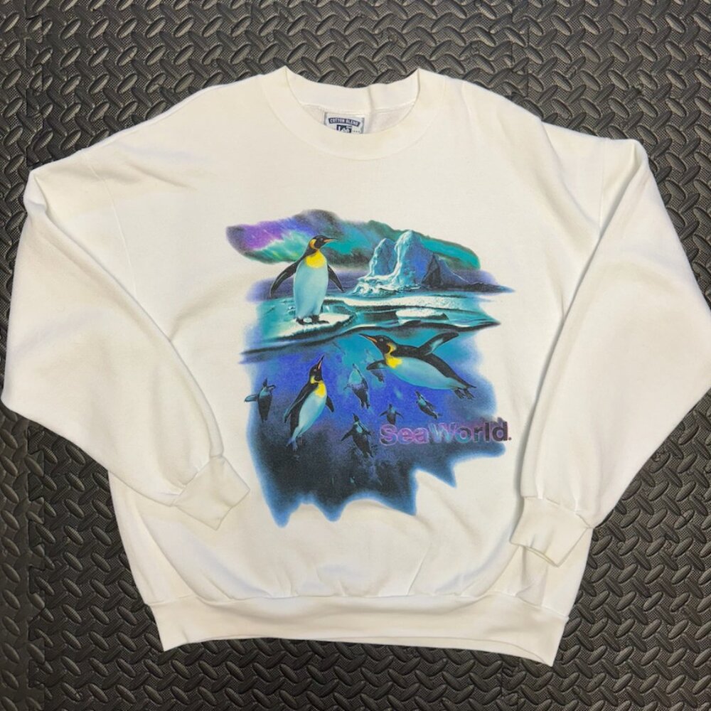 LEE SeaWorld Penguins Sweatshirt